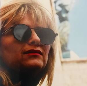 Meet your Posher, Bronia